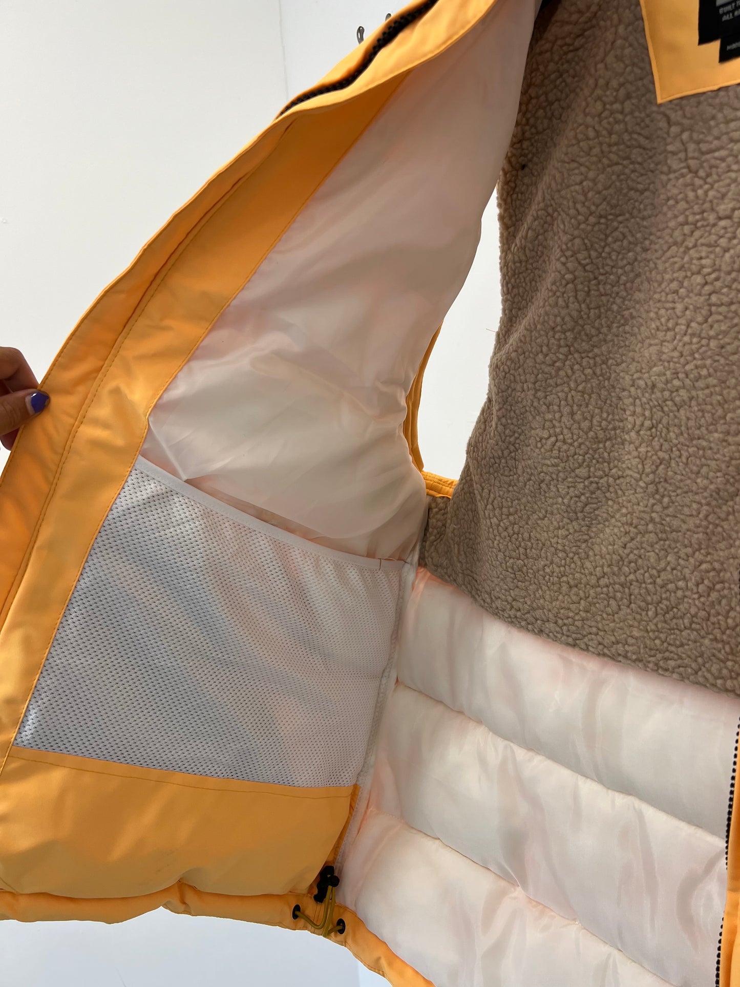 Ex Carhartt Men's Montana Loose Fit Insulated Vest/ BodyWarmer/ Gilet Yellow