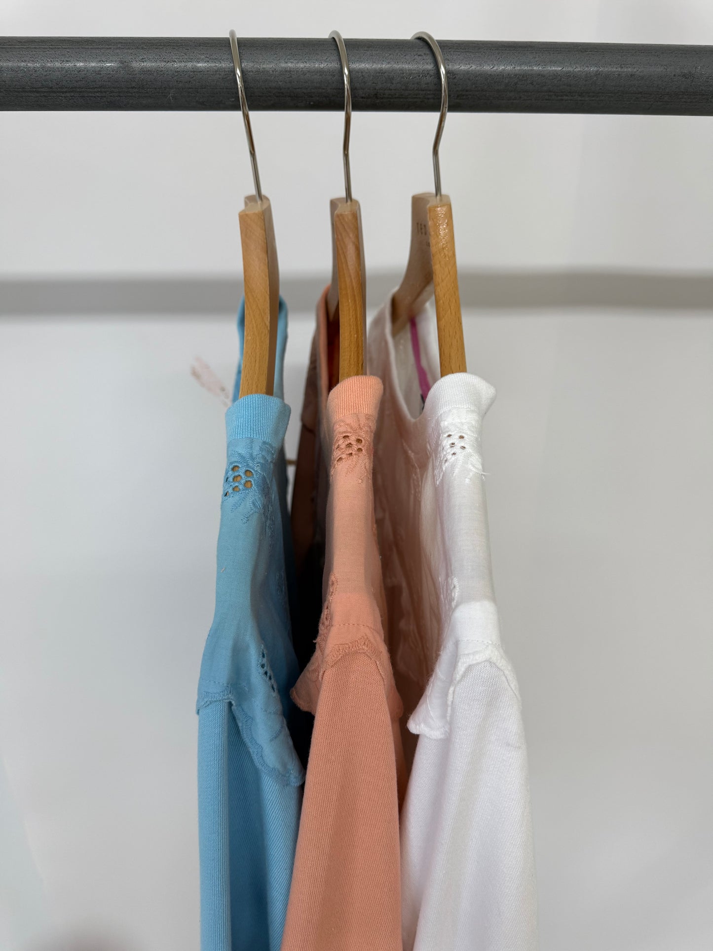 Ex Joules Brinley Bee Embroidery Sweatshirt Womens